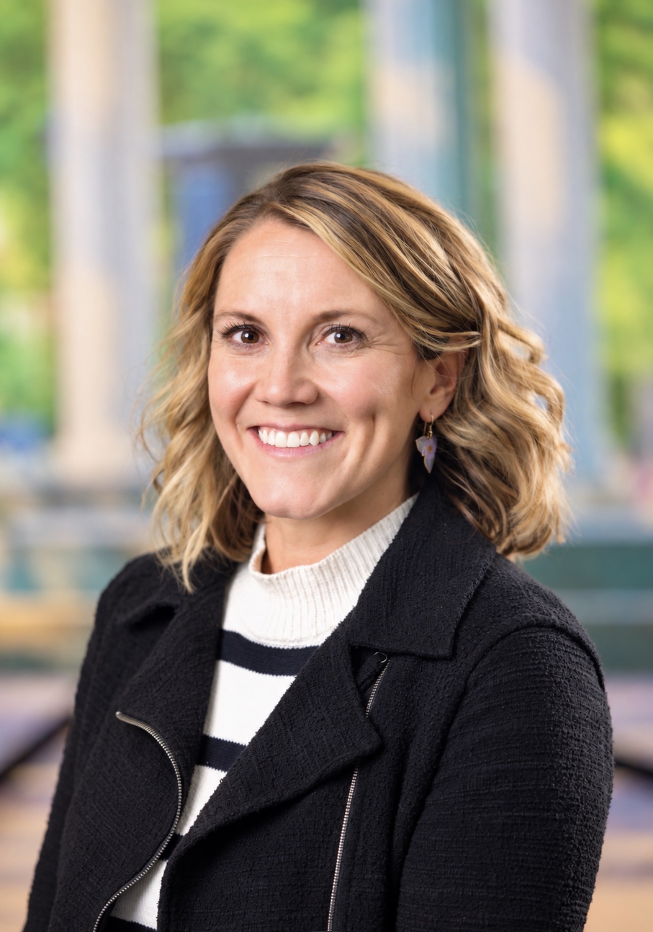 Ellen Tuck headshot